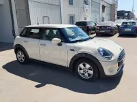 Usado Mini ONE 102 CV (75 kW) 2020 Blanco Utilitario