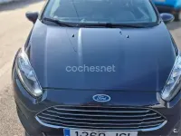 Usado Ford Fiesta Trend 82 CV (60 kW) 2015 Azul Utilitario