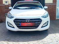 Usado Hyundai i30 90 CV (66 kW) 2012 Blanco Berlina