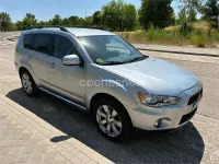 Usado Mitsubishi Outlander Motion 177 CV (130 kW) 2011 Gris / plata SUV