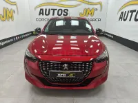 Usado Peugeot 208 Allure 100 CV (73 kW) 2022 Rojo Utilitario