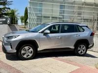 Usado Toyota RAV4 Hybrid Business Edition 218 CV (160 kW) 2022 Gris / plata SUV