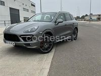 Käytetty Porsche Cayenne Turbo S 550 HP (404 kW) 2013 Harmaa Katumaasturi