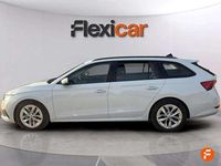 Usado Skoda Octavia Ambition 116 CV (85 kW) 2023 Blanco Familiar