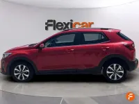 Usado Kia Stonic 101 CV (74 kW) 2024 Rojo SUV