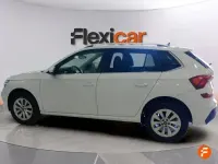 Usado Skoda Kamiq 115 CV (84 kW) 2025 Blanco SUV