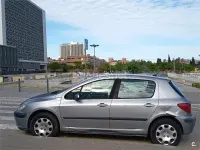 Usado Peugeot 307 90 CV (66 kW) 2004 Gris / plata Berlina