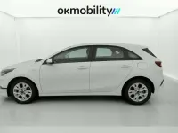 Usado Kia Ceed 120 CV (88 kW) 2022 Blanco Utilitario