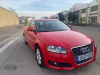 Usado Audi A3 Attraction 105 CV (77 kW) 2011 Rojo Utilitario