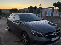 Usado Mercedes A200 Urban 136 CV (100 kW) 2017 Gris / plata Berlina