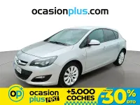 Usado Opel Astra Selective 116 HP (85 kW) 2014 Prateado Citadino