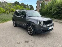 Usado Jeep Renegade Night Eagle 120 CV (88 kW) 2017 Gris / plata SUV