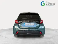 Usado Toyota Yaris Hybrid 115 CV (84 kW) 2025 Verde Berlina