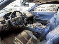 Usado Jaguar XK 557 CV (409 kW) 2012 Gris Coupe