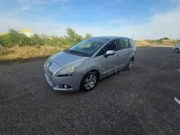 Usado Peugeot 5008 110 CV (80 kW) 2009 Gris / plata Monovolumen