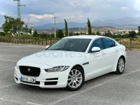 Usado Jaguar XE Pure 180 CV (132 kW) 2017 Blanco Berlina