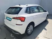 Usado Skoda Kamiq Ambition 110 CV (80 kW) 2021 Blanco SUV