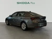 Nuevo Skoda Octavia Selection 116 CV (85 kW) 2025 Gris / plata Berlina