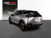 Usado Peugeot 2008 Allure 100 CV (73 kW) 2023 Gris / plata SUV