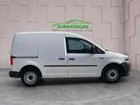 Begagnad VW Caddy 75 HK (55 kW) 2019 Vit Minibuss