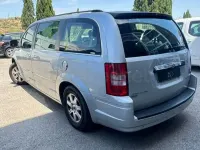 Usado Chrysler Grand Voyager Limited 150 CV (110 kW) 2008 Gris / plata Monovolumen