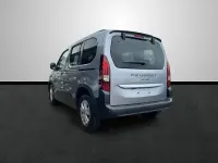 Usado Peugeot Rifter Allure 130 CV (95 kW) 2024 Gris Monovolumen