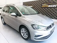 Usado VW Golf Sportsvan Sportline 150 CV (110 kW) 2018 Gris / plata Monovolumen