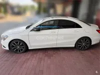 Usado Mercedes CLA200 Urban 136 CV (100 kW) 2015 Blanco Coupe