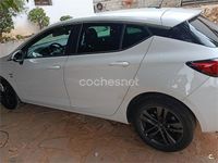 Usado Opel Astra Selective 110 CV (80 kW) 2019 Blanco Berlina