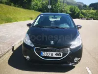 Usado Peugeot 208 Active 92 CV (67 kW) 2012 Negro Utilitario