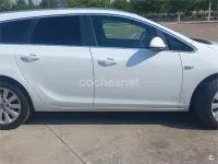Usado Opel Astra Excellence 136 CV (100 kW) 2014 Blanco Familiar