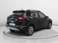Usado Kia Stonic GT-Line 100 CV (73 kW) 2022 Negro SUV