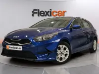 Usado Kia Ceed 136 CV (100 kW) 2023 Azul Utilitario