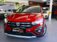 Usado Dacia Sandero Essentiel 91 CV (66 kW) 2022 Rojo Berlina