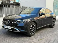 Usado Mercedes GLC300de 333 CV (244 kW) 2025 Gris / plata Coupe
