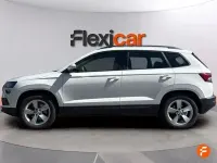 Usado Skoda Karoq Ambition 150 CV (110 kW) 2021 Blanco SUV
