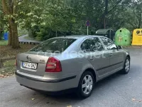 Usado Skoda Octavia Active 105 CV (77 kW) 2008 Beige Berlina