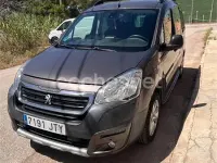 Usado Peugeot Partner Tepee Outdoor 120 CV (88 kW) 2016 Marrón Monovolumen