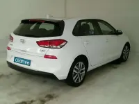 Usado Hyundai i30 110 CV (80 kW) 2020 Blanco Utilitario