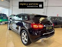 Usado Mercedes GLA180 122 CV (89 kW) 2019 Negro SUV