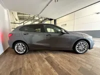 Usado BMW 118 Comfort Edition 150 CV (110 kW) 2021 Gris / plata Utilitario