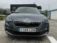 Usado Skoda Scala Ambition 110 CV (80 kW) 2020 Negro Utilitario