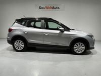 Usado Seat Arona Style 115 CV (84 kW) 2024 Gris plata SUV