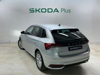 Usado Skoda Scala Selection 115 CV (84 kW) 2025 Gris / plata Utilitario