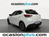 Usado Mazda 2 Luxury 105 CV (77 kW) 2018 Blanco Berlina