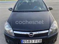 Begagnad Opel Astra Enjoy 120 HK (88 kW) 2006 Svart Sedan