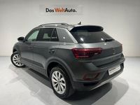 Usado VW T-Roc Life 150 CV (110 kW) 2023 Gris SUV
