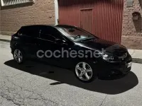 Usado Opel Astra GTC Sport 120 CV (88 kW) 2006 Negro Berlina