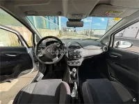Usado Fiat Punto Easy 77 CV (56 kW) 2015 Blanco Utilitario