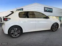 Usado Peugeot 208 Allure 100 CV (73 kW) 2023 Blanco Utilitario